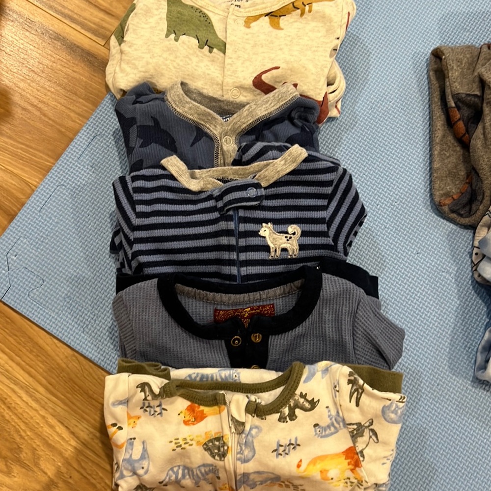 10 Pajamas